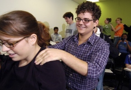 Students in Nazareth, Penn. give back rubs in class (Harry Fisher/Allentown Morning Call | MCT)