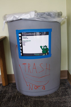 The university provides many recycling and trash cans throughout campus, such as this one in Lee. (Kim Jones | Student Life)