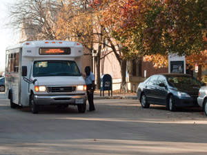 The campus circulator shuttle pulls up to the stop in front of Mallinckrodt Center. The campus circulator schedule was recently changed, now going in 20-minute cycles instead of 16-minute cycles. (Kivanç Dundar | Student Life)
