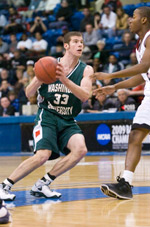 Senior Aaron Thompson with the ball in the 2009 NCAA Division III National Championship game against Richard Stockton. Thompson was named the D3Hoops Preseason Player of the Year. (Matt Mitgang | Student Life)