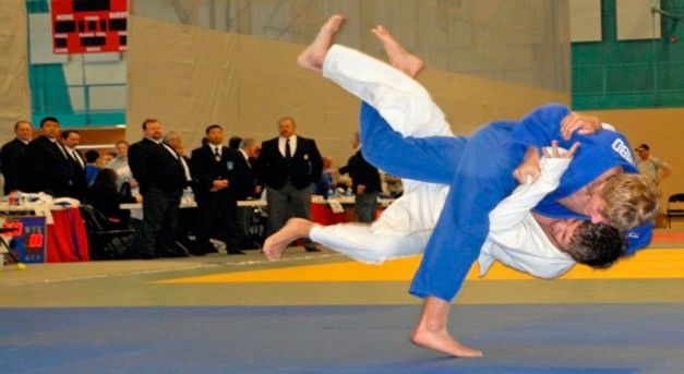 Baseball freshman aims for Olympic berth in judo