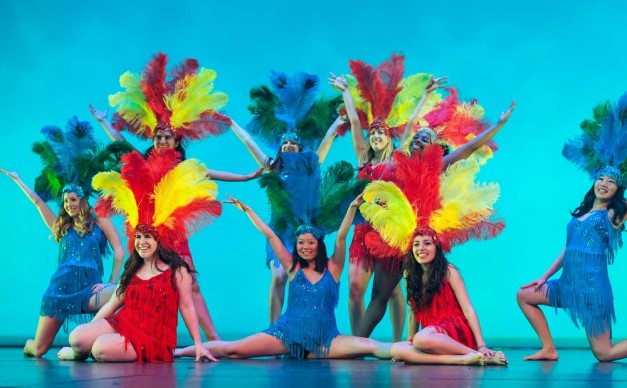 Carnaval features serious skit, sparse crowds at matinee show