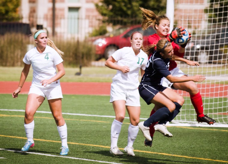 Women’s soccer draws with Wheaton in top-10 battle