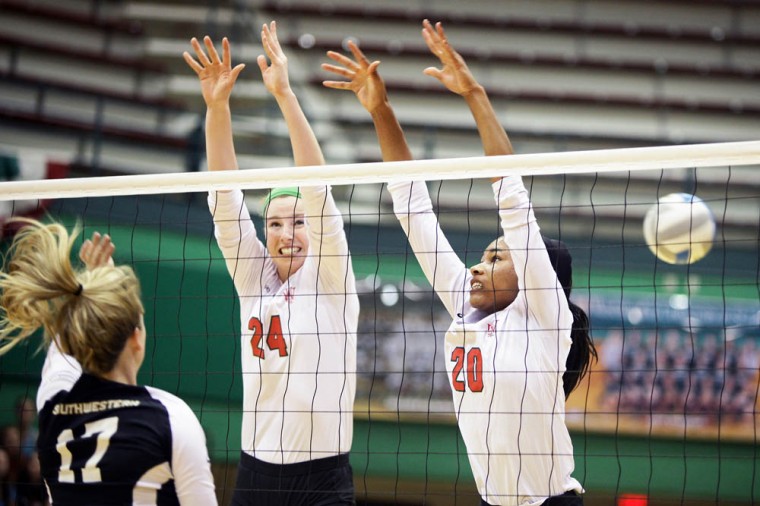 Volleyball defeats top-five opponent, wins tourney