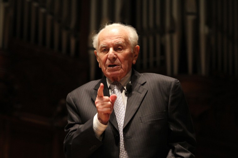 Eugen Schoenfeld, a Holocaust survivor, speaks in Graham Chapel to commemorate the 70th anniversary of the liberation of Auschwitz. The talk centered around Schoenfeld’s experiences with hope and tolerance as both a survivor and sociologist.