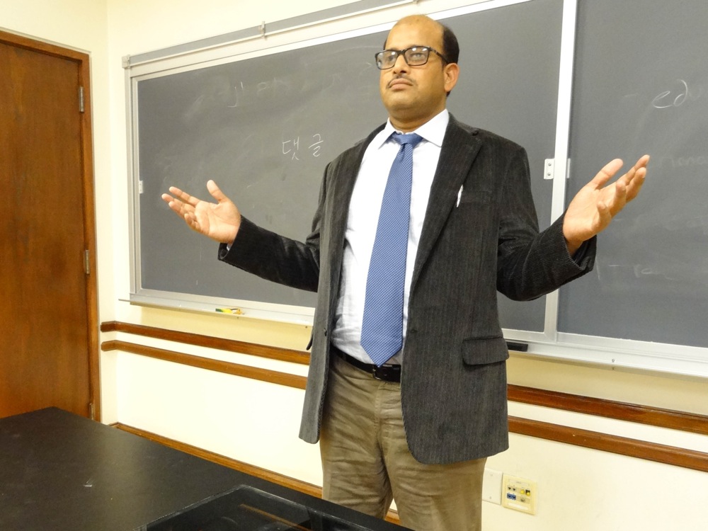 Distinguished Hindi professor sees new South Asian languages and culture major on the horizon