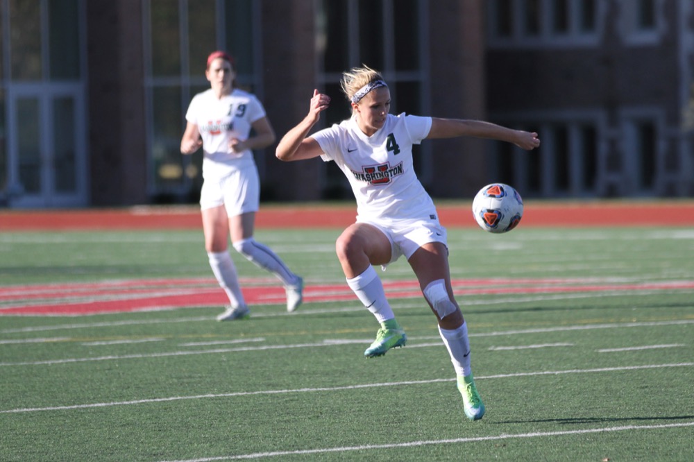 Women’s soccer advances to Sweet 16 after two 30 victories Student Life