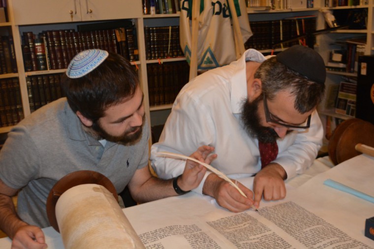 Finished Sefer Torah rededicated to Wash. U. Chabad chapter