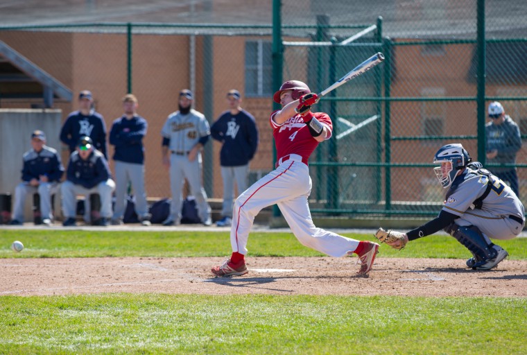 Baseball splits pair with Illinois Wesleyan, continues up-and-down March