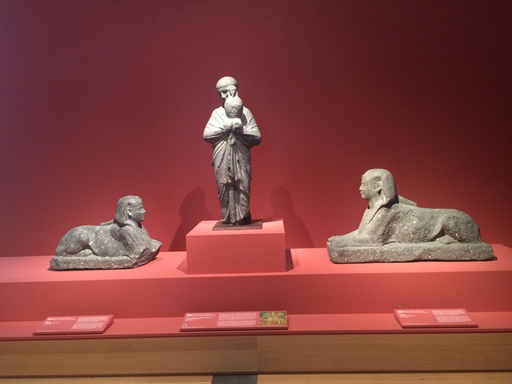 Sculptures at the SLAM’s newest exhibit show Egyptian art. The exhibition, which has traveled around the world, makes its American debut in St. Louis and opened March 25 to the public.