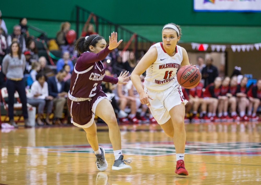 Women&#39;s basketball closes out season with win over Chicago | Student Life