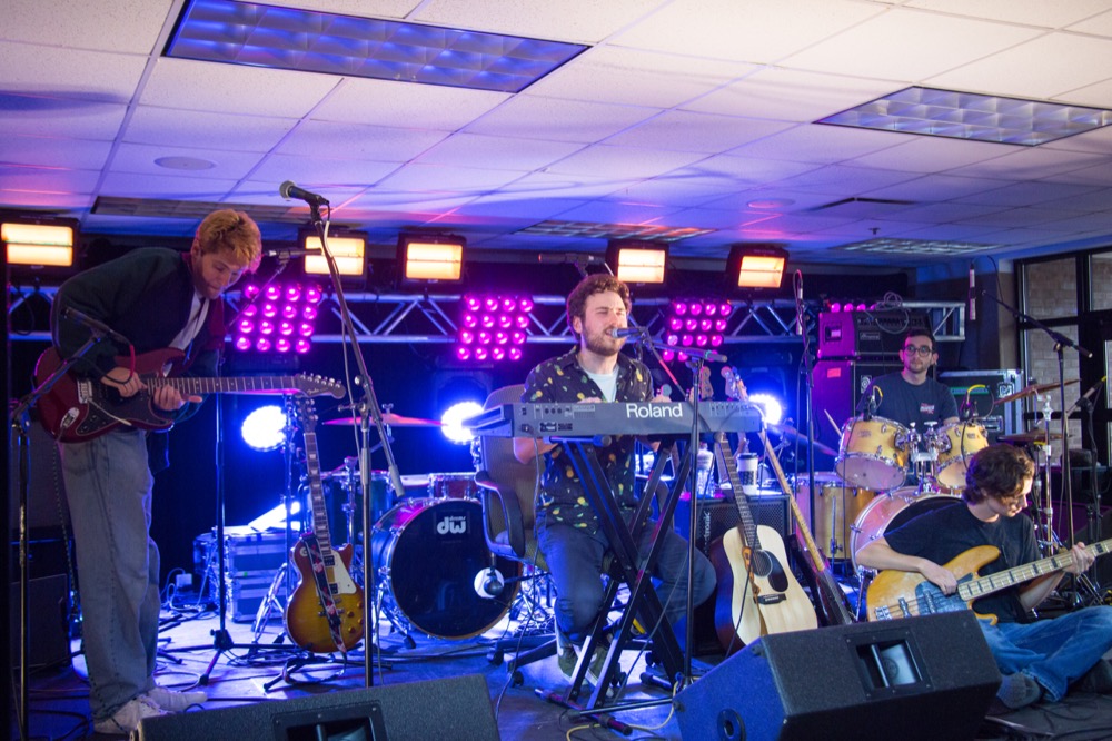 WUStock delivers striking performances in spite of weather