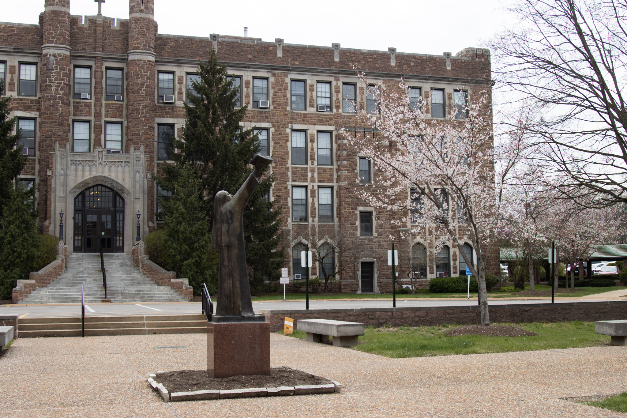 Two years after purchase, WashU has no ‘overall plan’ for Fontbonne campus