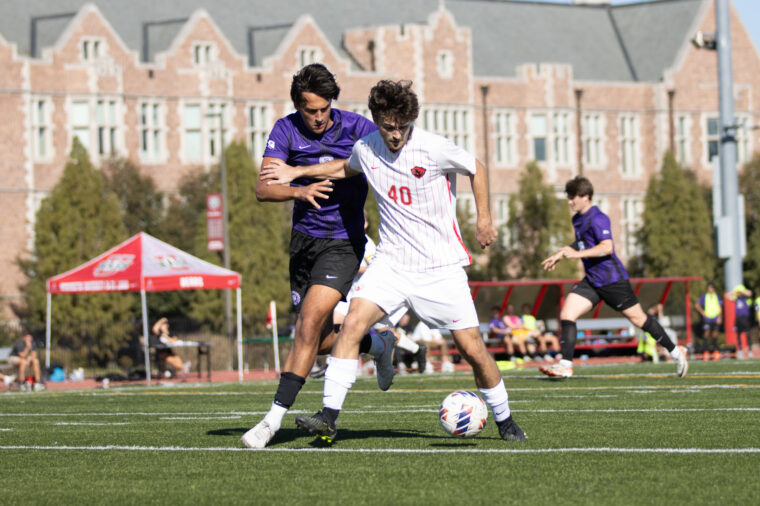 WashU men’s soccer secures first UAA victory with 2-0 win over NYU