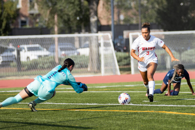 No. 1 women’s soccer plays like champions, demolishing Westminster and Illinois Wesleyan