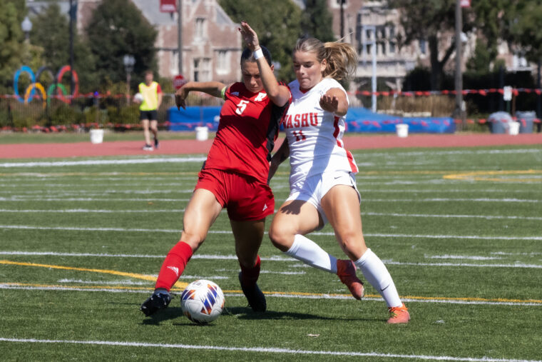 No. 1 women’s soccer stays undefeated, wins against Calvin and Rose-Hulman