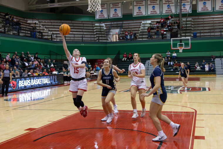 No. 13 women’s basketball runs back wins over Emory and Rochester