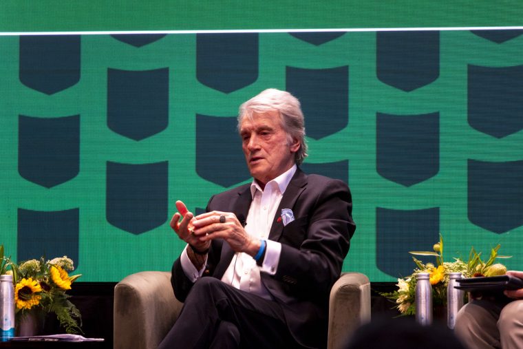 Former Ukrainian president urges WashU community to stand with his nation